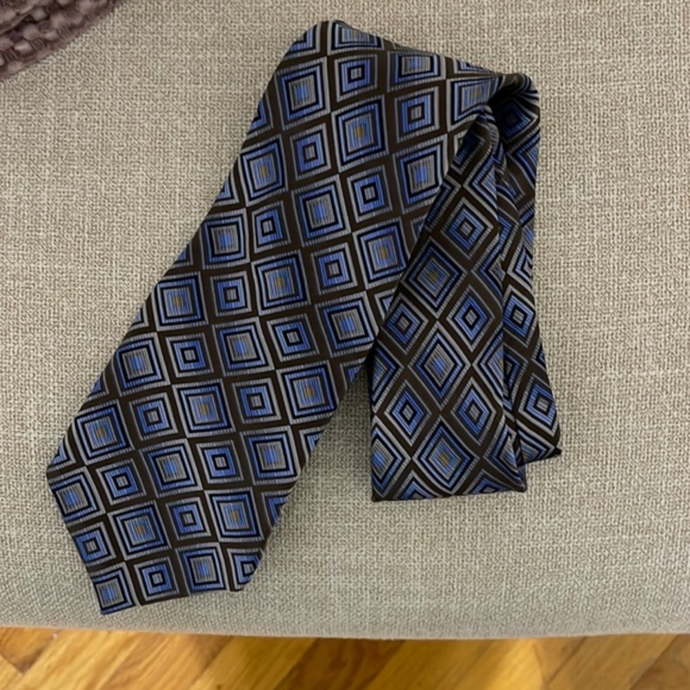 Stanford Geometric Brown and Blue Silk Tie‎